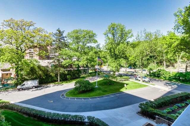 4705 Henry Hudson Pkwy W Unit 7G, Bronx, NY 10471 - surrounding community featuring a lawn