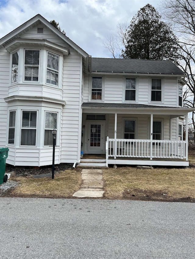 view of front facade with covered porch