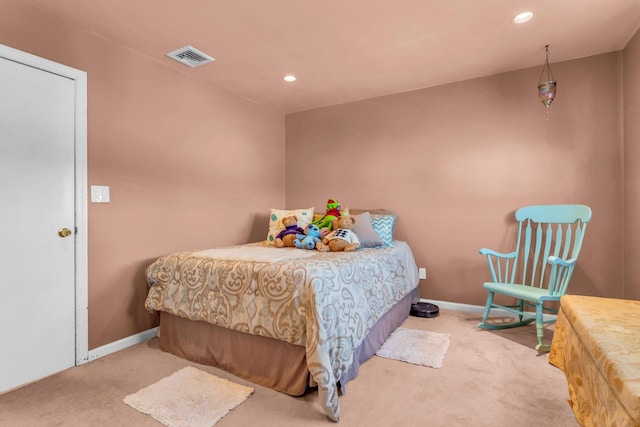 bedroom with baseboards, carpet, visible vents, and recessed lighting