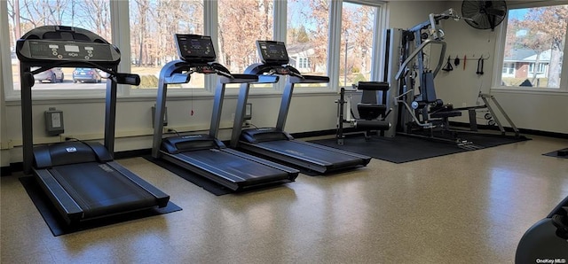 workout area with baseboards