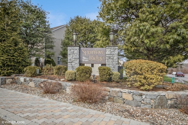 view of community / neighborhood sign