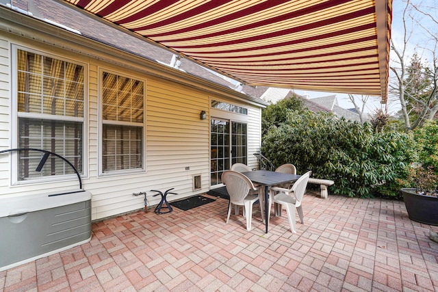 view of patio featuring outdoor dining space