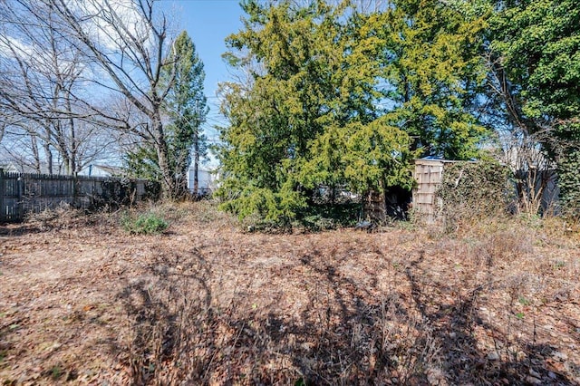 view of yard featuring fence