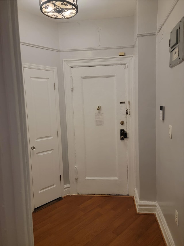 83-55 Lefferts Blvd Apt # 6F, Kew Gardens, NY 11415 - entryway featuring dark wood finished floors
