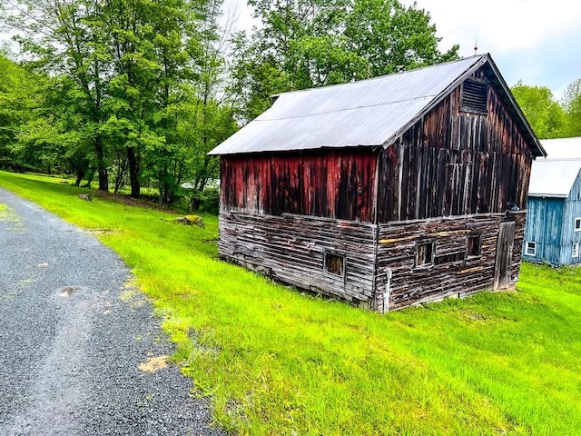 521 Hessinger Lare Rd, Jeffersonville, NY 12748 - view of barn