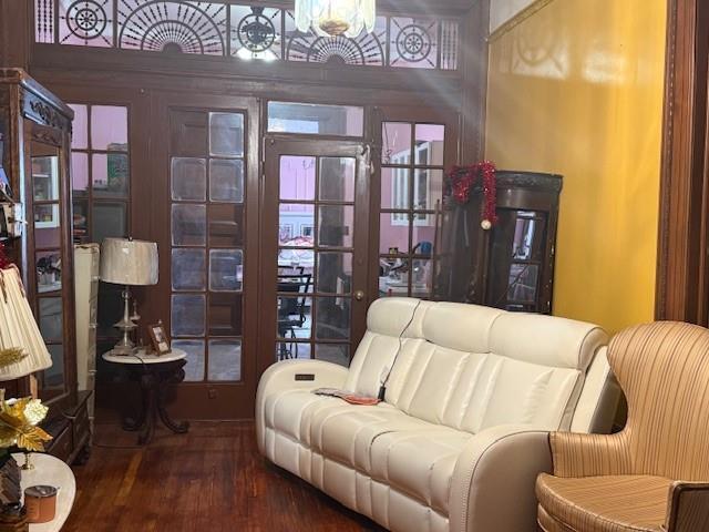 412 W 146th St, New York Manhattan, NY 10031 - living area with wood finished floors