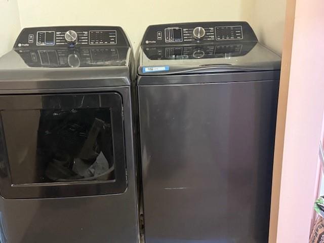 412 W 146th St, New York Manhattan, NY 10031 - laundry room with separate washer and dryer and laundry area