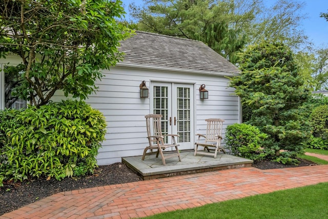 2 Aspen Pl, Great Neck, NY 11021 - view of outbuilding with french doors