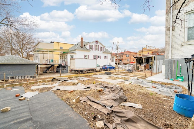 view of yard with a residential view