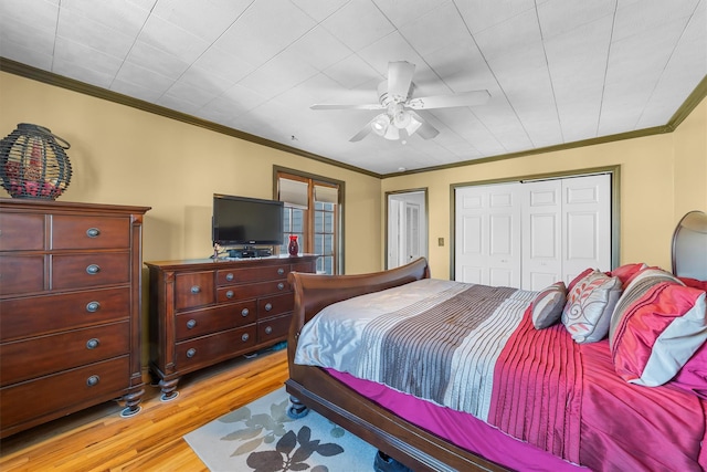 3296 Griswold Ave, Bronx, NY 10465 - bedroom with light wood finished floors, ornamental molding, a closet, and ceiling fan