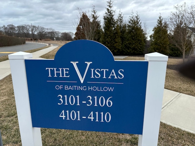 view of community / neighborhood sign