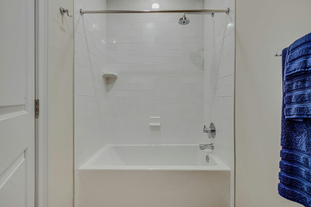 4109 Fox Hill Dr Unit 4109, Baiting Hollow, NY 11933 - bathroom with bathtub / shower combination