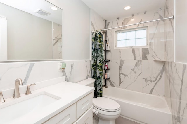 bathroom featuring shower / tub combo, visible vents, toilet, vanity, and recessed lighting