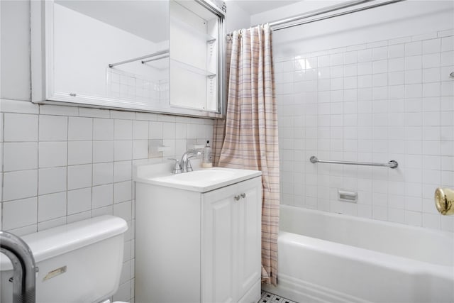 full bath featuring toilet, vanity, tile walls, backsplash, and shower / bath combination with curtain