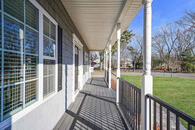 view of patio / terrace with covered porch