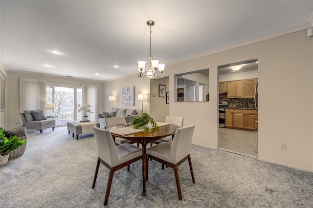 dining area featuring recessed lighting, an inviting chandelier, ornamental molding, light carpet, and baseboards