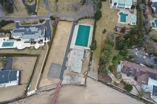 31 Harbour Rd, Great Neck, NY 11024 - photo 8