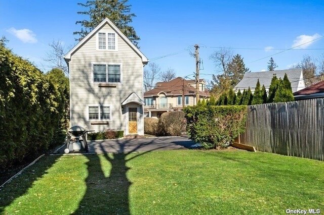 6 Morris Ln, Great Neck, NY 11024 - photo 4