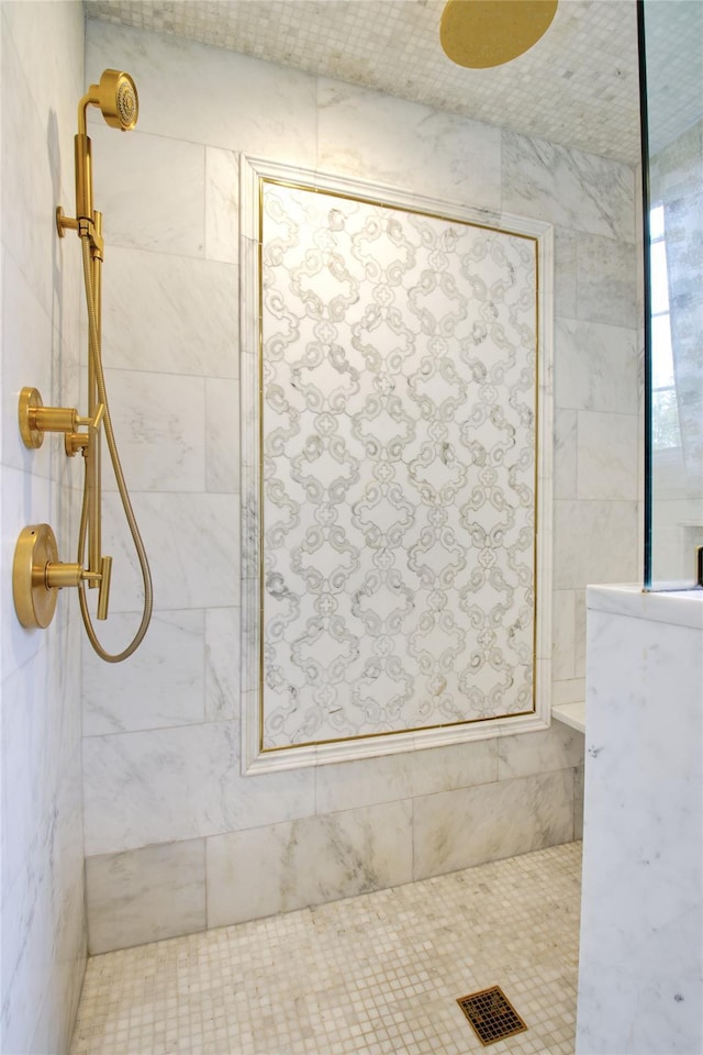 full bath featuring visible vents and a walk in shower