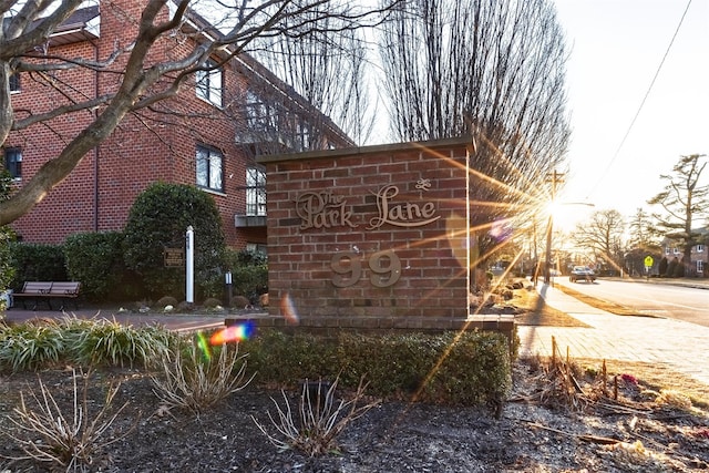 view of community / neighborhood sign