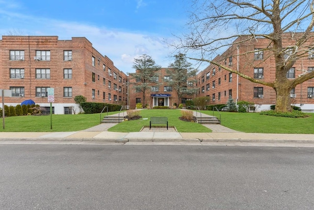 15 Canterbury Rd Unit C11, Great Neck, NY 11021 - view of community with a yard