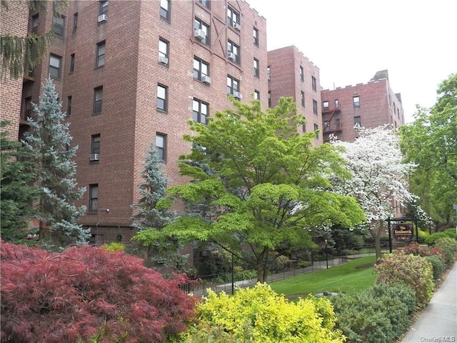 142 Garth Rd Unit 1P, Scarsdale, NY 10583 - view of apartment building / complex