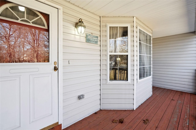 doorway to property featuring a porch