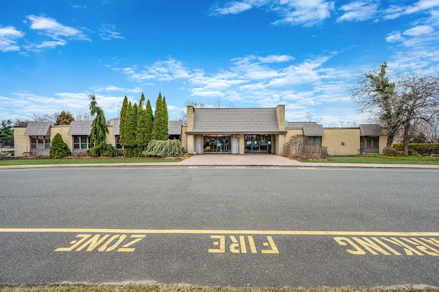 view of front of house