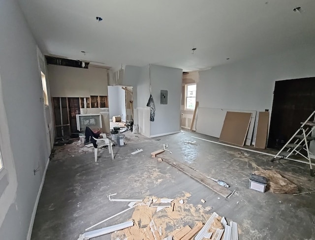 29 N 10th Ave, Mount Vernon, NY 10550 - unfurnished living room with electric panel
