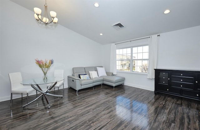 living room featuring recessed lighting, visible vents, baseboards, and wood finished floors