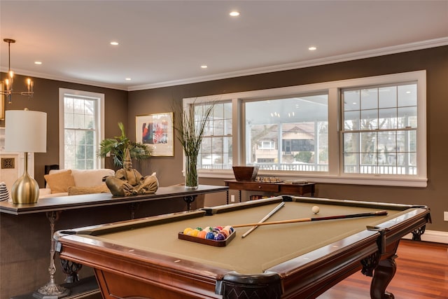 rec room featuring wood finished floors, billiards table, recessed lighting, and crown molding