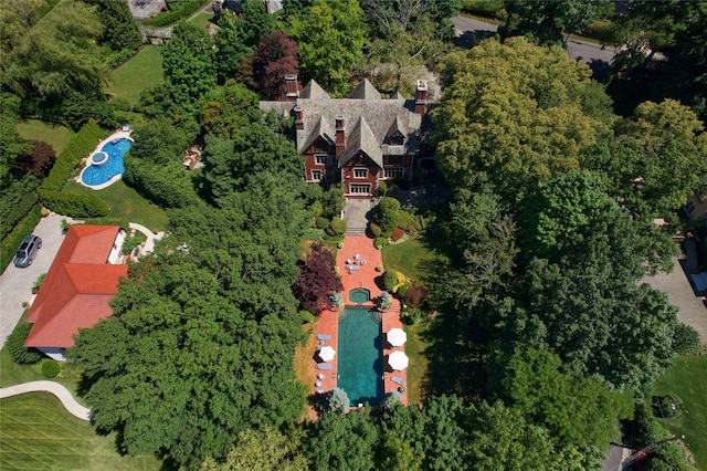 107 Bayview Rd, Manhasset, NY 11030 - drone / aerial view of a pool area