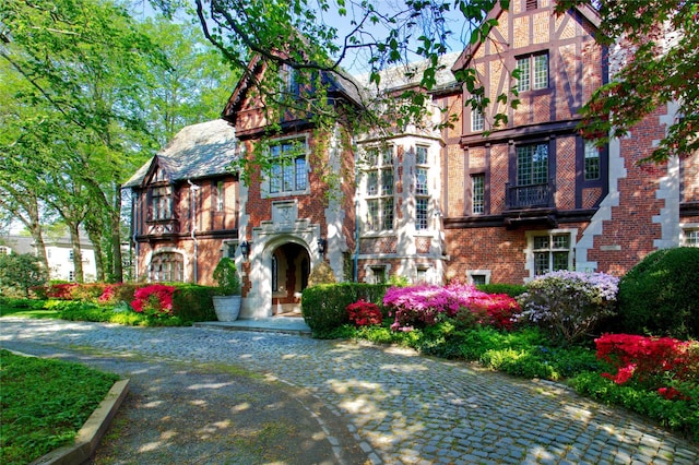 107 Bayview Rd, Manhasset, NY 11030 - view of front of property featuring brick siding