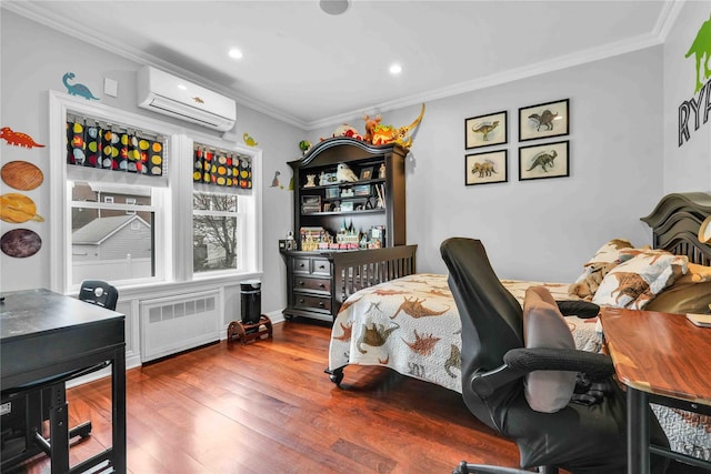 bedroom featuring hardwood / wood-style floors, radiator, recessed lighting, an AC wall unit, and crown molding