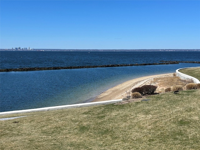 48 Pembroke Dr, Glen Cove, NY 11542 - photo 5