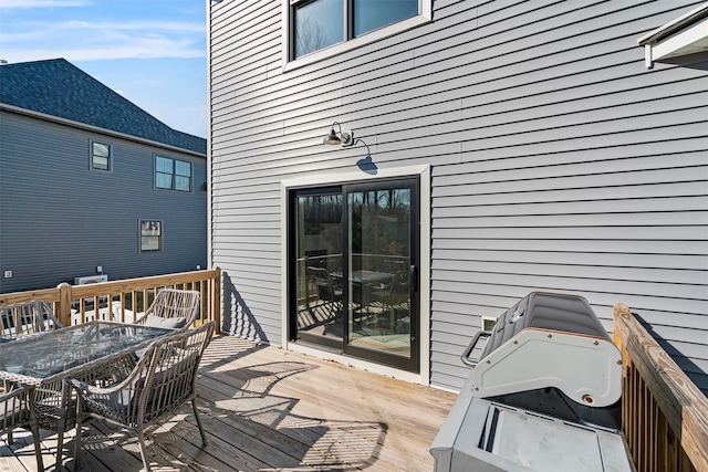 deck featuring outdoor dining space