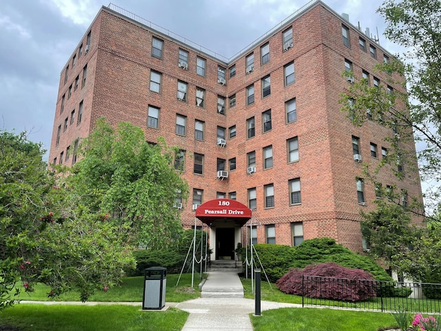 180 Pearsall Dr Unit 5B, Mount Vernon, NY 10552 - photo 1