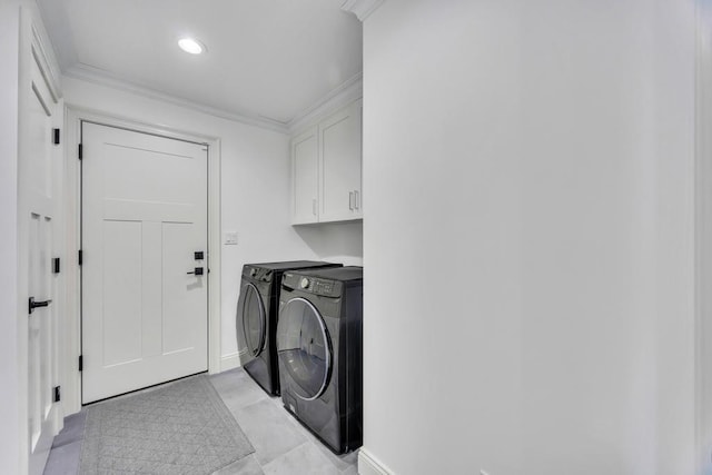 washroom with washer and clothes dryer, recessed lighting, cabinet space, crown molding, and baseboards