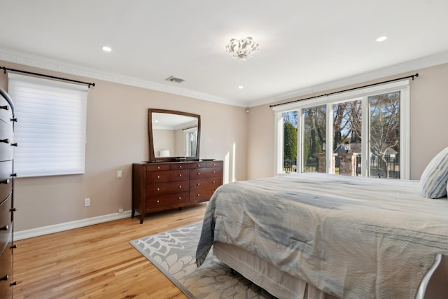 bedroom with baseboards, visible vents, recessed lighting, crown molding, and light wood-type flooring