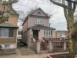 view of front of property with fence