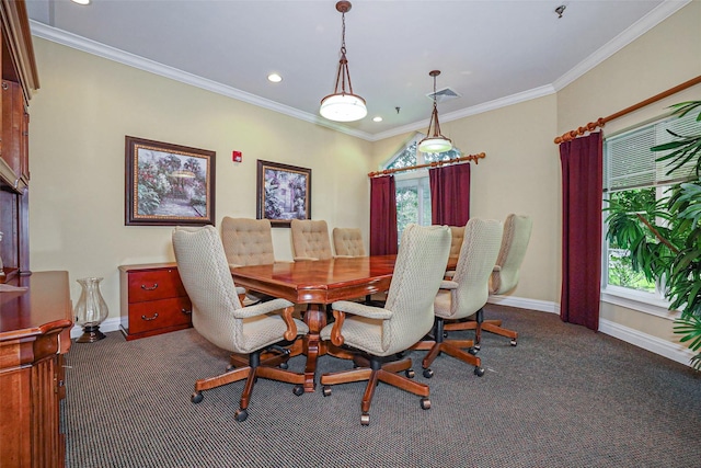 dining area with visible vents, baseboards, carpet floors, and ornamental molding