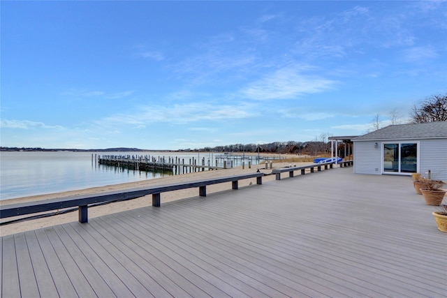 dock area featuring a water view