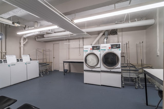 common laundry area with washer and clothes dryer