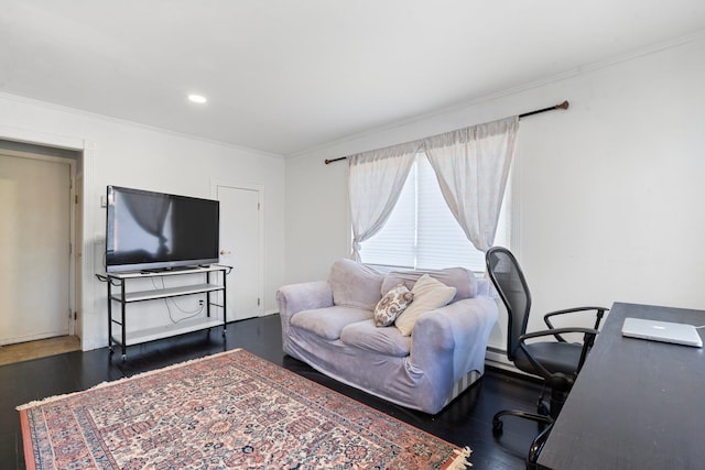 living room with recessed lighting, ornamental molding, and wood finished floors