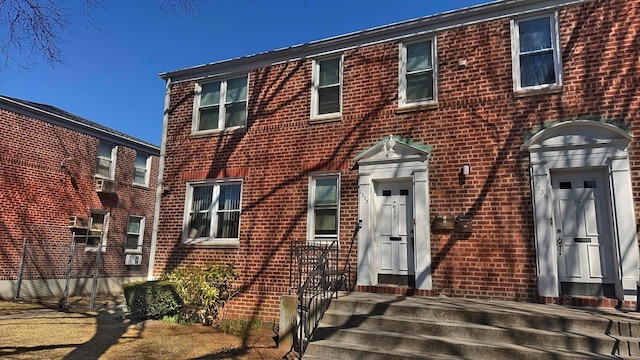 view of front facade with brick siding