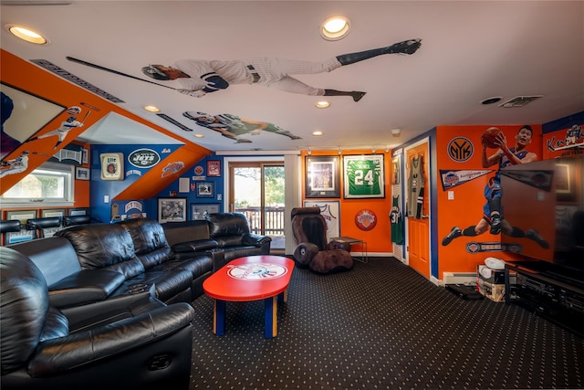 carpeted living room featuring recessed lighting, visible vents, and baseboards