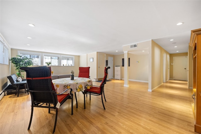 dining space featuring visible vents, recessed lighting, baseboards, and light wood-style floors