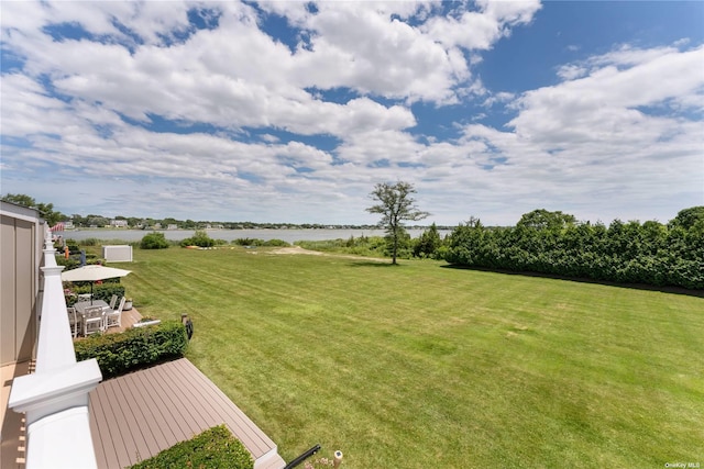 view of yard with a water view