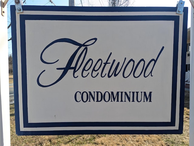 view of community / neighborhood sign