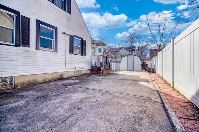 exterior space with driveway